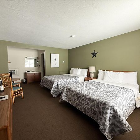 The Trail Inn - Newberry, Mi - Formerly Knollwood Inn - 13467 M-28 ภายนอก รูปภาพ